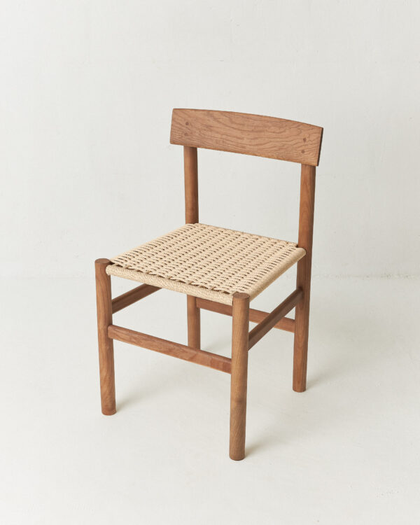 silla madera maciza y asiento cordón danés